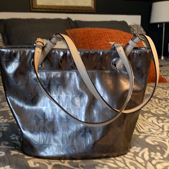 Large Michael Kors bag - Picture 2 of 7